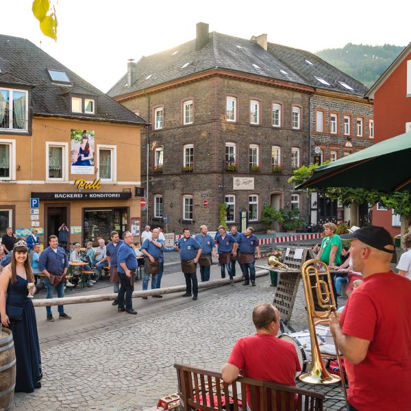 Stadtweinkönigin Sarah-Paloma I. aus Traben-Trarbach