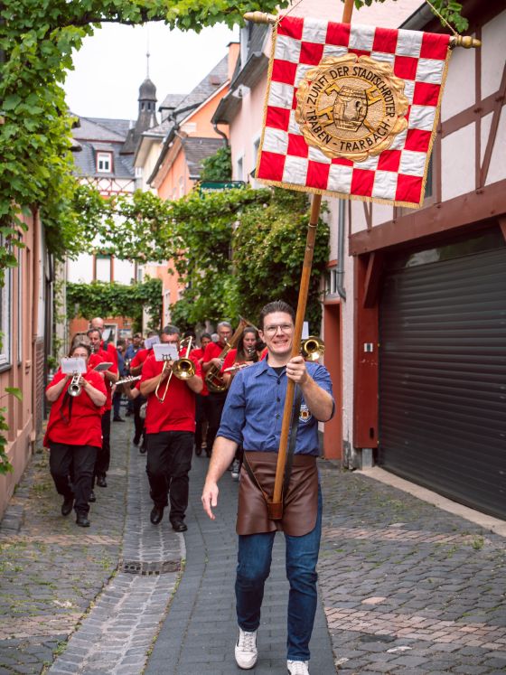 Montag (Bild 1 von 53)