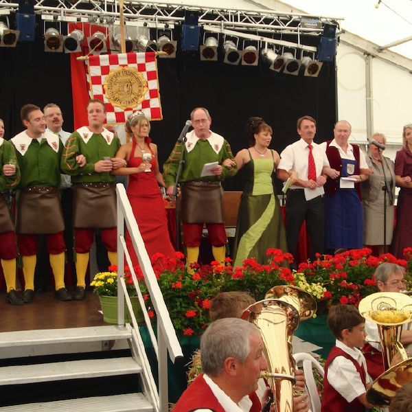 Krönung der Stadtweinkönigin von Traben-Trarbach